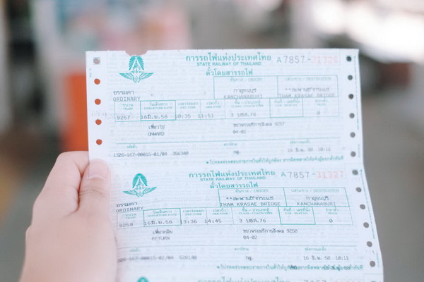 เที่ยวหน้าฝนชิล ๆ แบ็คแพ็กนั่งรถตู้ไปเยือนกาญจนบุรี เที่ยวหน้าฝนชิล ๆ แบ็คแพ็กนั่งรถตู้ไปเยือนกาญจนบุรี