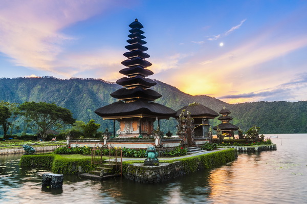 15 สถานที่ทั่วเอเชีย 15 สถานที่ทั่วเอเชีย