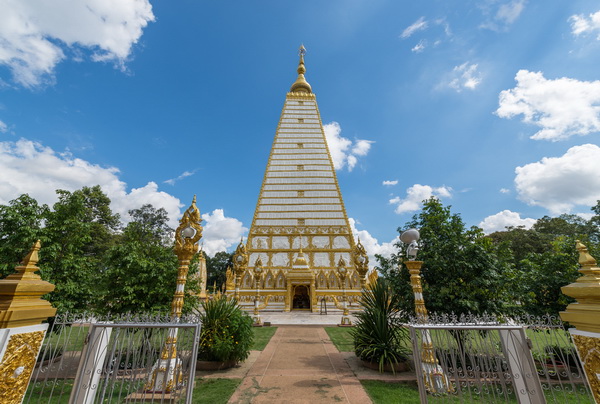 ไหว้พระ 9 วัด จังหวัดอุบลฯ เสริมมงคลรับวันเข้าพรรษา ไหว้พระ 9 วัด จังหวัดอุบลฯ เสริมมงคลรับวันเข้าพรรษา