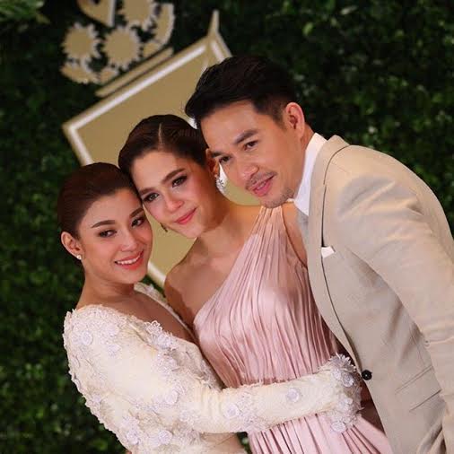 ชมพู่ อารยา งานแต่งเอมมี่ มรกต ชมพู่ อารยา งานแต่งเอมมี่ มรกต