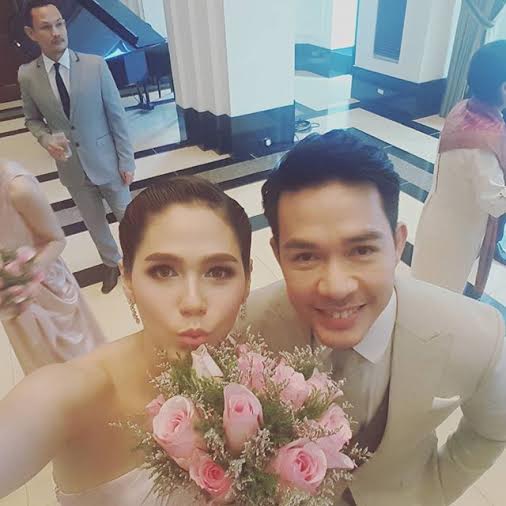 ชมพู่ อารยา งานแต่งเอมมี่ มรกต ชมพู่ อารยา งานแต่งเอมมี่ มรกต