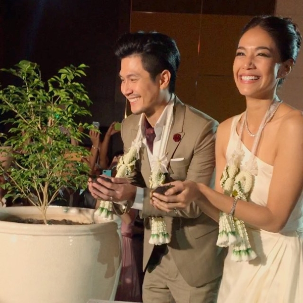 นุ่น ท็อป แต่งงาน นุ่น ท็อป แต่งงาน