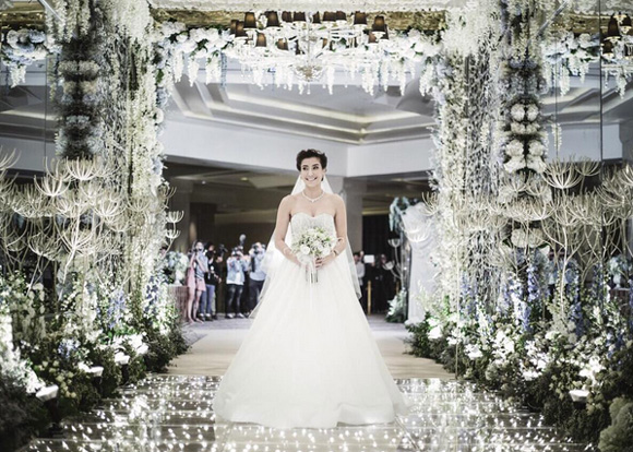 แองจี้ เฮสติ้ง แองจี้ เฮสติ้ง