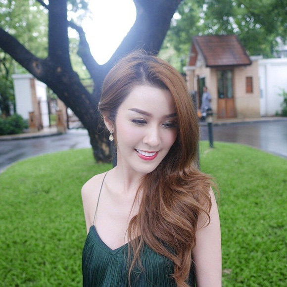 ไฮโซม่านฟ้า ไฮโซม่านฟ้า