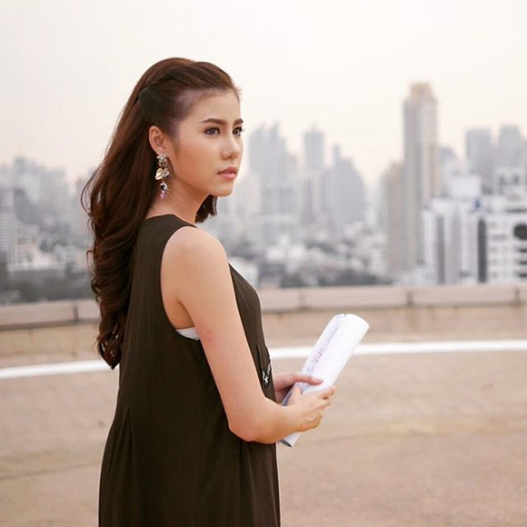 เอสเธอร์ สุปรีย์ลีลา เอสเธอร์ สุปรีย์ลีลา