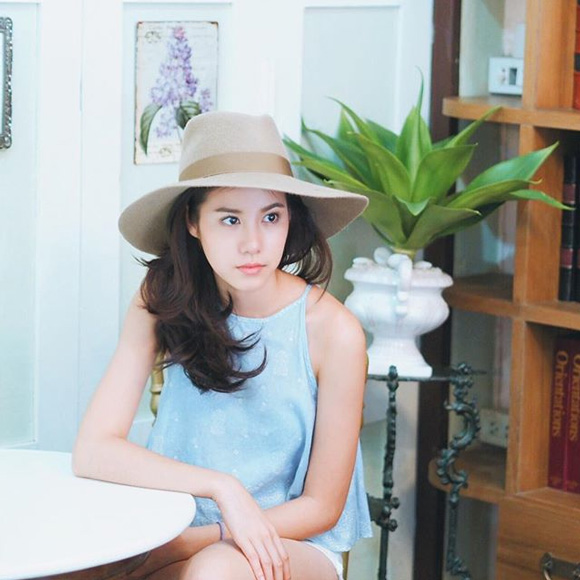 เอสเธอร์ สุปรีย์ลีลา เอสเธอร์ สุปรีย์ลีลา