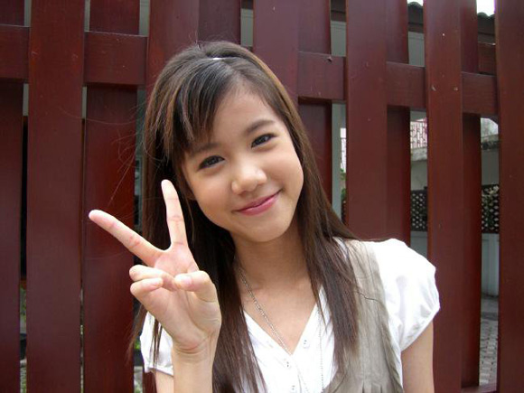 เอสเธอร์ สุปรีย์ลีลา เอสเธอร์ สุปรีย์ลีลา