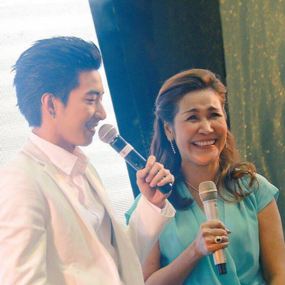 โตโน่ ภาคิน โตโน่ ภาคิน