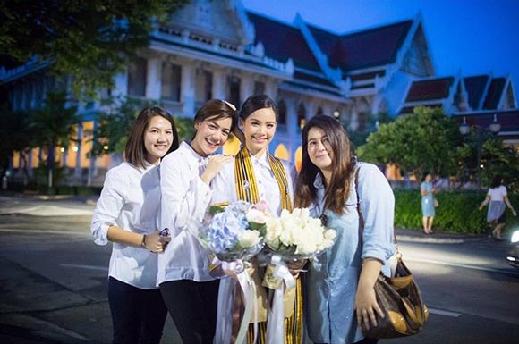 ญาญ่า อุรัสยา รับปริญญา ญาญ่า อุรัสยา รับปริญญา