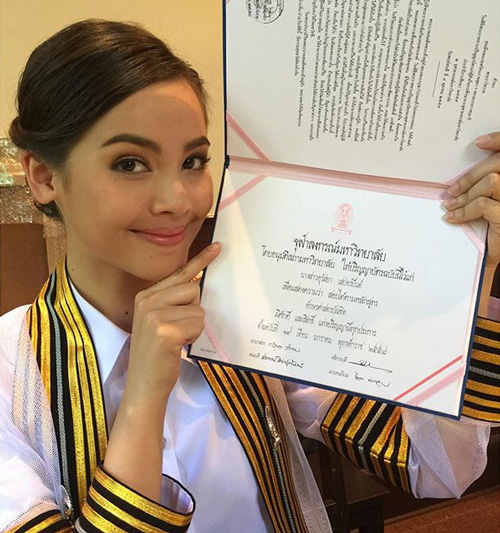 ญาญ่า อุรัสยา รับปริญญา ญาญ่า อุรัสยา รับปริญญา