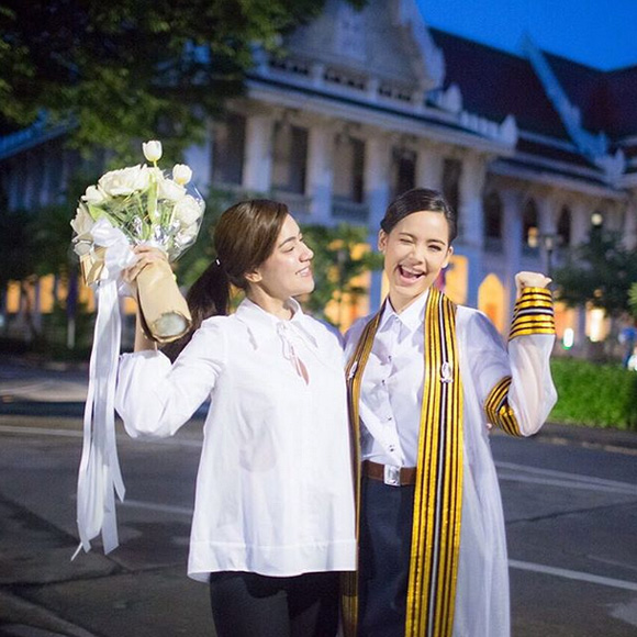 ญาญ่า อุรัสยา รับปริญญา ญาญ่า อุรัสยา รับปริญญา