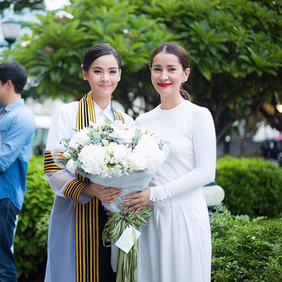ญาญ่า อุรัสยา รับปริญญา ญาญ่า อุรัสยา รับปริญญา