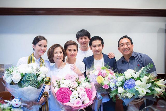 ญาญ่า อุรัสยา รับปริญญา ญาญ่า อุรัสยา รับปริญญา