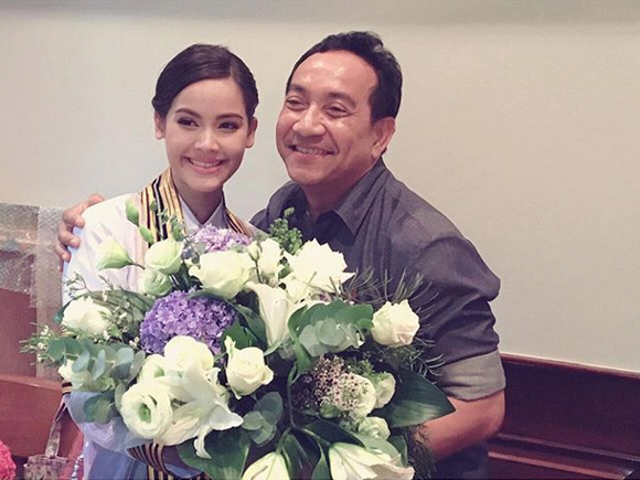 ญาญ่า อุรัสยา รับปริญญา ญาญ่า อุรัสยา รับปริญญา