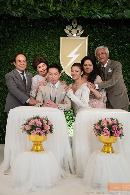 งานแต่งเอมมี่ ไฮโซเจมส์ งานแต่งเอมมี่ ไฮโซเจมส์