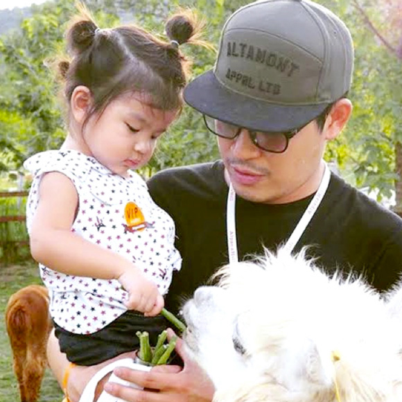 15 คุณพ่อดารา รับ วันพ่อแห่งชาติ 2558 15 คุณพ่อดารา รับ วันพ่อแห่งชาติ 2558