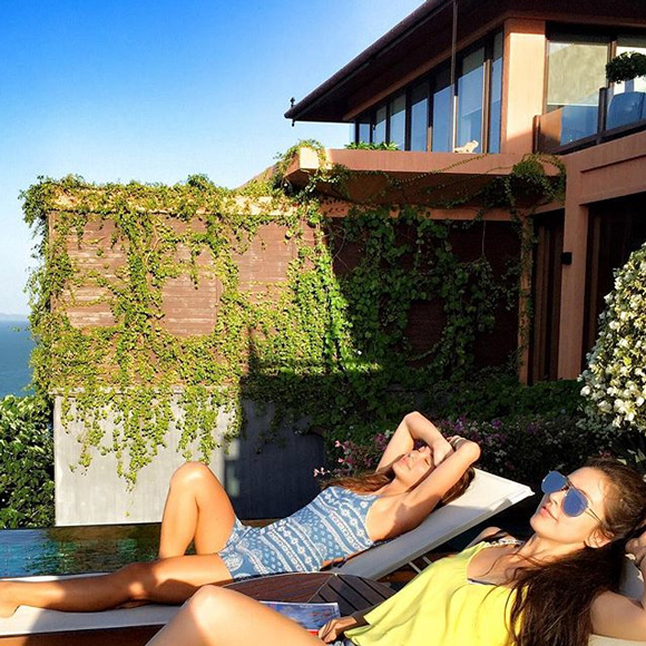 ศรีริต้า ชุดว่ายน้ำ ศรีริต้า ชุดว่ายน้ำ