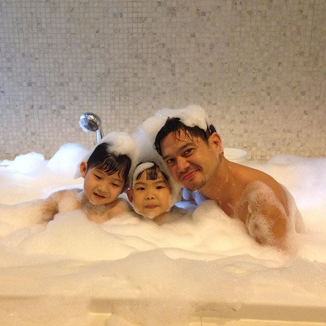 น้องสมใจ น้องสุขใจ ลูก เต๋า สมชาย ยุ้ย อัฐมาศ น้องสมใจ น้องสุขใจ ลูก เต๋า สมชาย ยุ้ย อัฐมาศ