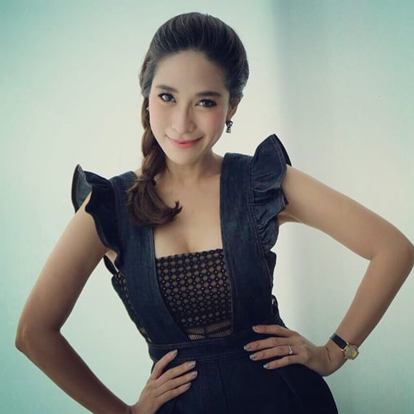 พลอย เฌอมาลย์ พลอย เฌอมาลย์