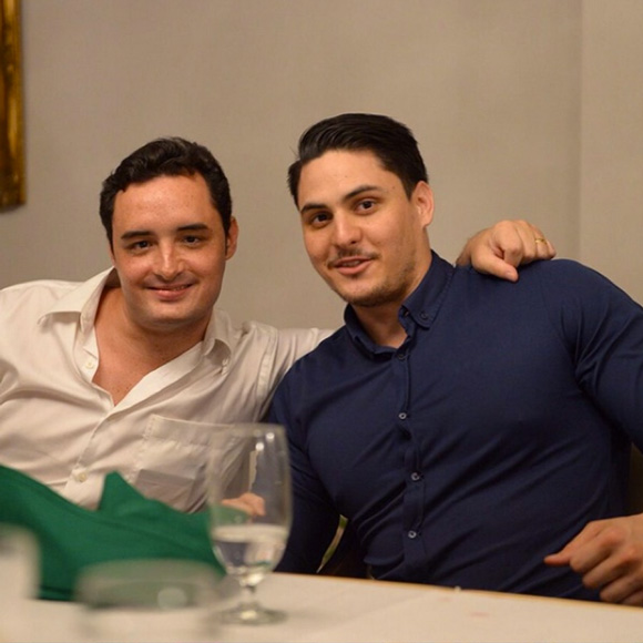 ซาร่า มาลากุล ครอบครัว ซาร่า มาลากุล ครอบครัว