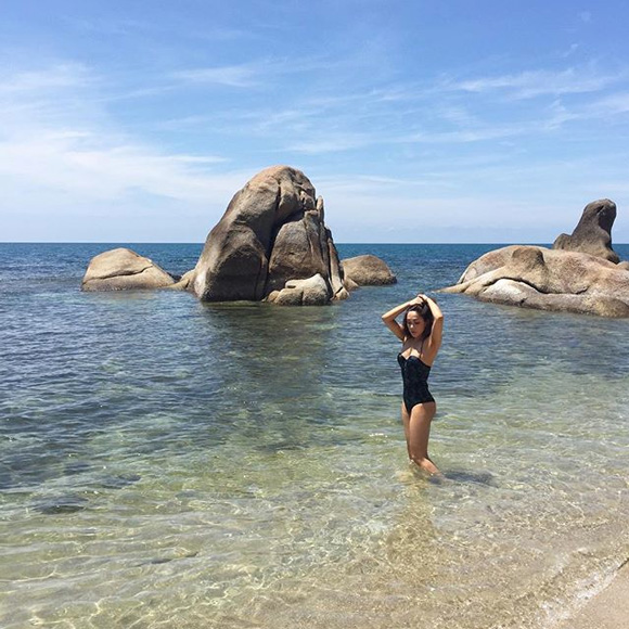 โมเม นภัสสร ชุดว่ายน้ำ โมเม นภัสสร ชุดว่ายน้ำ