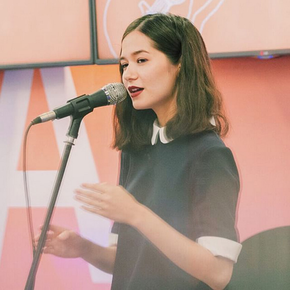 แอมมี่ วี แอมมี่ วี