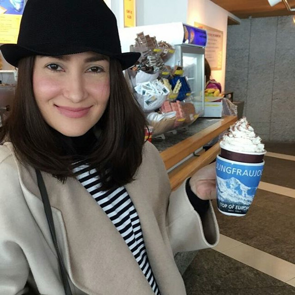 แอน ทองประสม เอ ทินพันธ์ แอน ทองประสม เอ ทินพันธ์