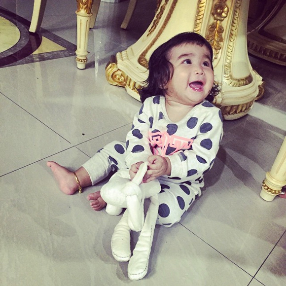 น้องแตงไทย ลูก แจ๊ส ชวนชื่น น้องแตงไทย ลูก แจ๊ส ชวนชื่น