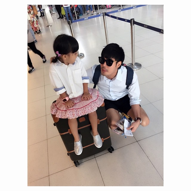 บอย ปกรณ์ น้องวันใหม่ หน่อง ธนา และคุณแม่ บอย ปกรณ์ น้องวันใหม่ หน่อง ธนา และคุณแม่