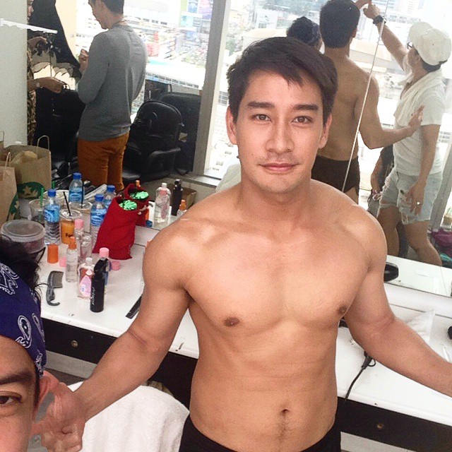 ป้อง ณวัฒน์ ป้อง ณวัฒน์