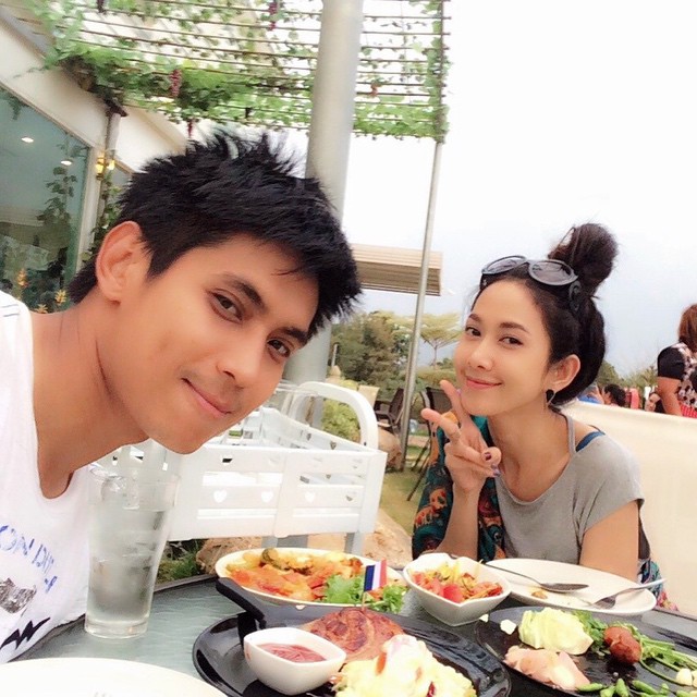 ยุ้ย ธันญ์ ยุ้ย ธันญ์