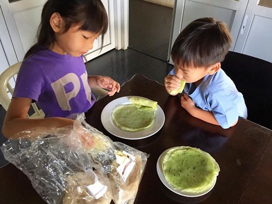 ปลื้มแทนคุณแม่ พี่แพรว-น้องภูมิ ลูก ตุ๊ก ชนกวนันท์ รัก-ดูแลกันดีจังเลย ปลื้มแทนคุณแม่ พี่แพรว-น้องภูมิ ลูก ตุ๊ก ชนกวนันท์ รัก-ดูแลกันดีจังเลย