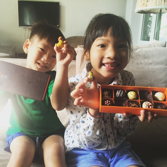 ปลื้มแทนคุณแม่ พี่แพรว-น้องภูมิ ลูก ตุ๊ก ชนกวนันท์ รัก-ดูแลกันดีจังเลย ปลื้มแทนคุณแม่ พี่แพรว-น้องภูมิ ลูก ตุ๊ก ชนกวนันท์ รัก-ดูแลกันดีจังเลย