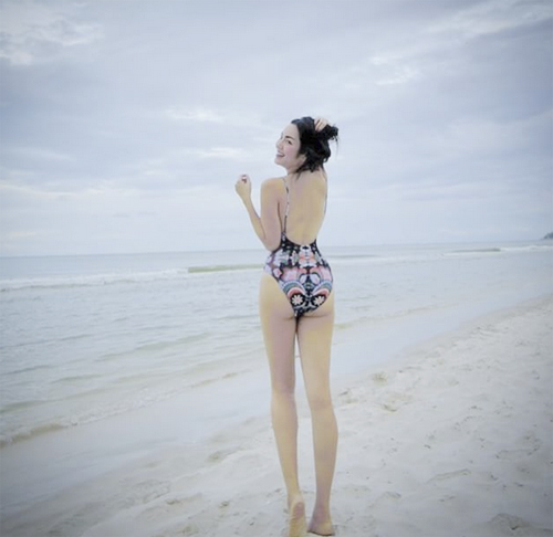 อ๋อม สกาวใจ ชุดว่ายน้ำ อ๋อม สกาวใจ ชุดว่ายน้ำ