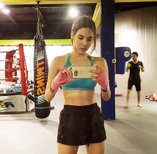 เบเบ้ ธันย์ชนก เบเบ้ ธันย์ชนก