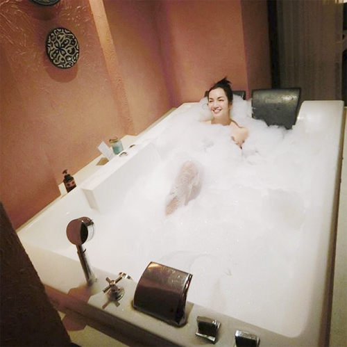 อ๋อม สกาวใจ ชุดว่ายน้ำ อ๋อม สกาวใจ ชุดว่ายน้ำ