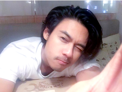 แดน วรเวช ผมหยักศก แดน วรเวช ผมหยักศก