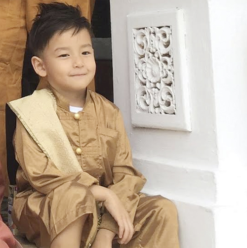 ลูกพลอย ชิดจันทร์ ลูกพลอย ชิดจันทร์