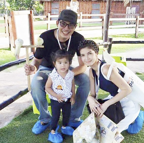 ปอ ทฤษฎี น้องมะลิ โบว์ แวนด้า ปอ ทฤษฎี น้องมะลิ โบว์ แวนด้า