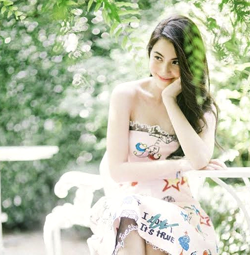 ใหม่ ดาวิกา ใหม่ ดาวิกา