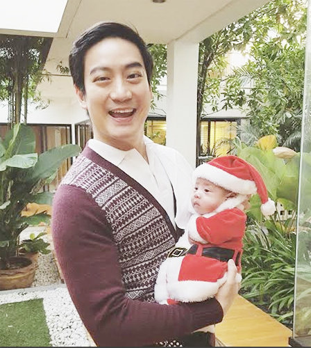 น้องอลิน อรัญ ในชุดซานตี้ ซานต้า น้องอลิน อรัญ ในชุดซานตี้ ซานต้า