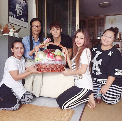 กฤษ น้องชาย กระแต อาร์สยาม กฤษ น้องชาย กระแต อาร์สยาม