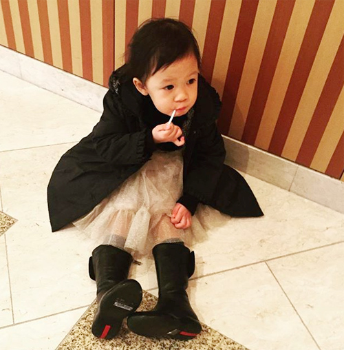 น้องแสนดีลูกสาวโอ๋ ภัคจีรา น้องแสนดีลูกสาวโอ๋ ภัคจีรา