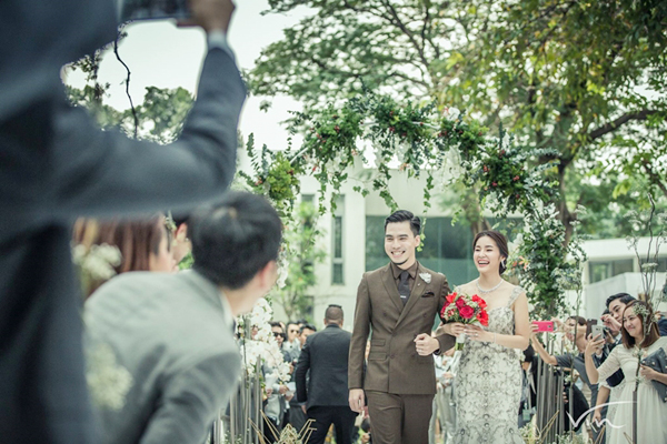 ดีเจเผือก พงศธร แต่งงาน ลูกจ๋า ดีเจเผือก พงศธร แต่งงาน ลูกจ๋า