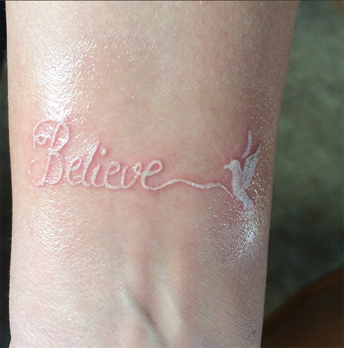 รอยสักสีขาว รอยสักสีขาว