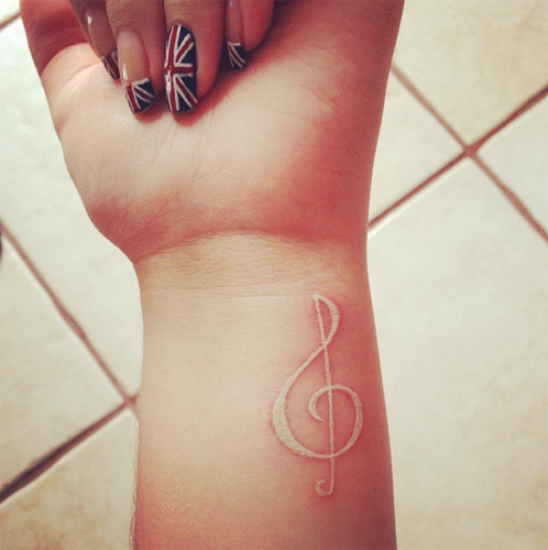 รอยสักสีขาว รอยสักสีขาว