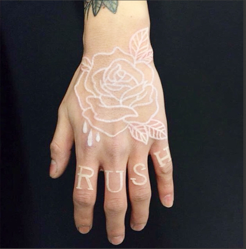 รอยสักสีขาว รอยสักสีขาว