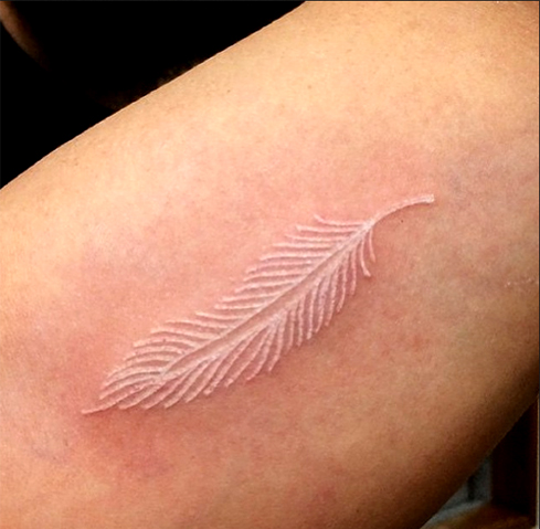 รอยสักสีขาว รอยสักสีขาว