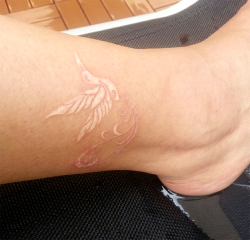 รอยสักสีขาว รอยสักสีขาว