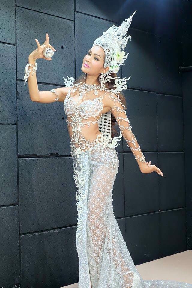 แชมเปญ Miss Queen 2015 แชมเปญ Miss Queen 2015